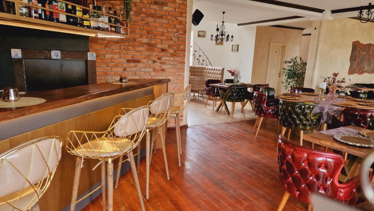 Villa Westfalia Guest House Тиргу-Секуєск Екстер'єр фото