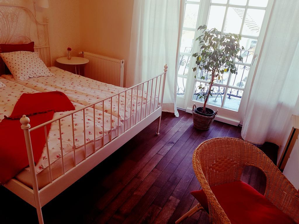 Villa Westfalia Guest House Тиргу-Секуєск Екстер'єр фото