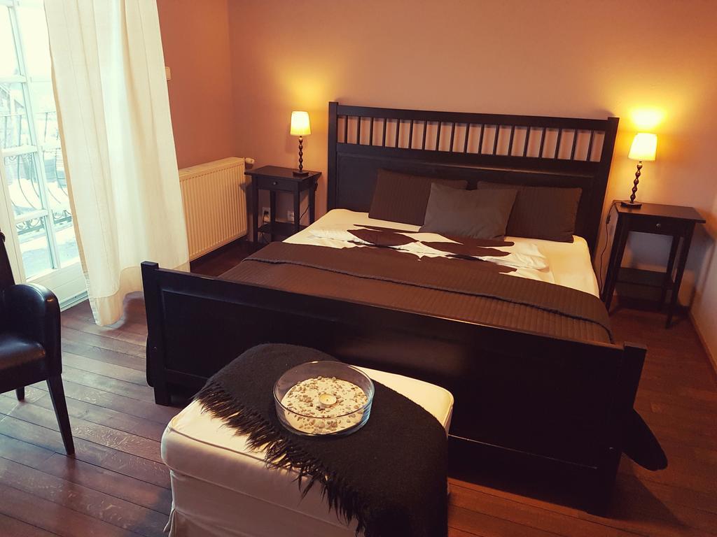Villa Westfalia Guest House Тиргу-Секуєск Екстер'єр фото